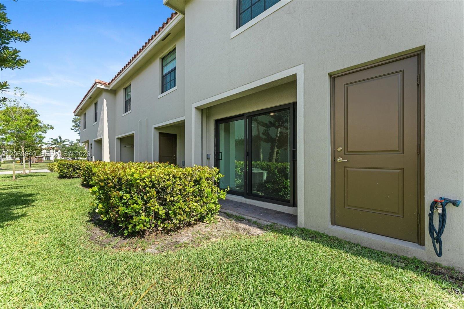 5010 3 / 3 1311 sq. ft. $ 2026-09-10 0 Photo
