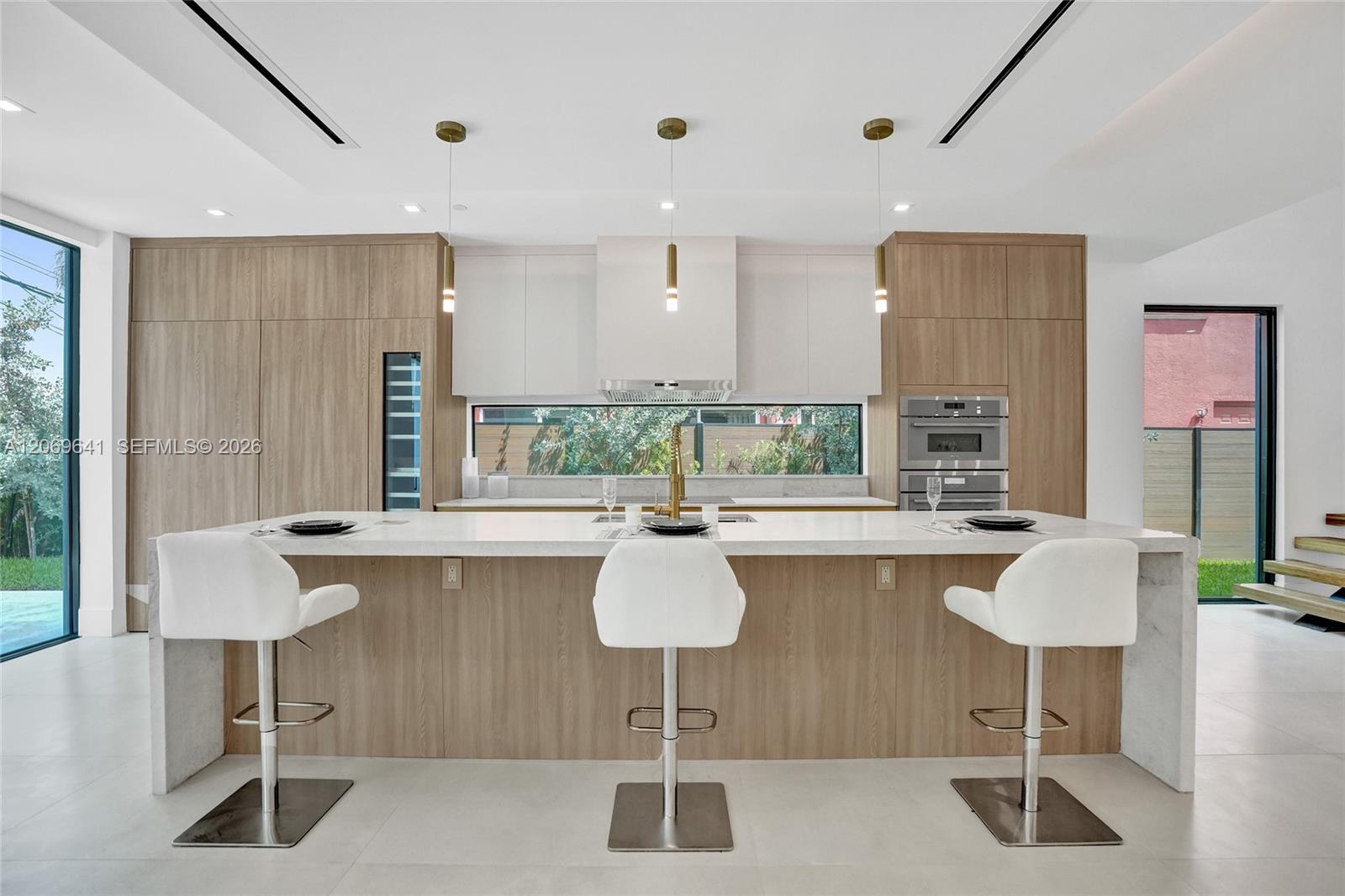 Ver detalles / 11050 sq. ft. $ 2026-08-11 0 foto