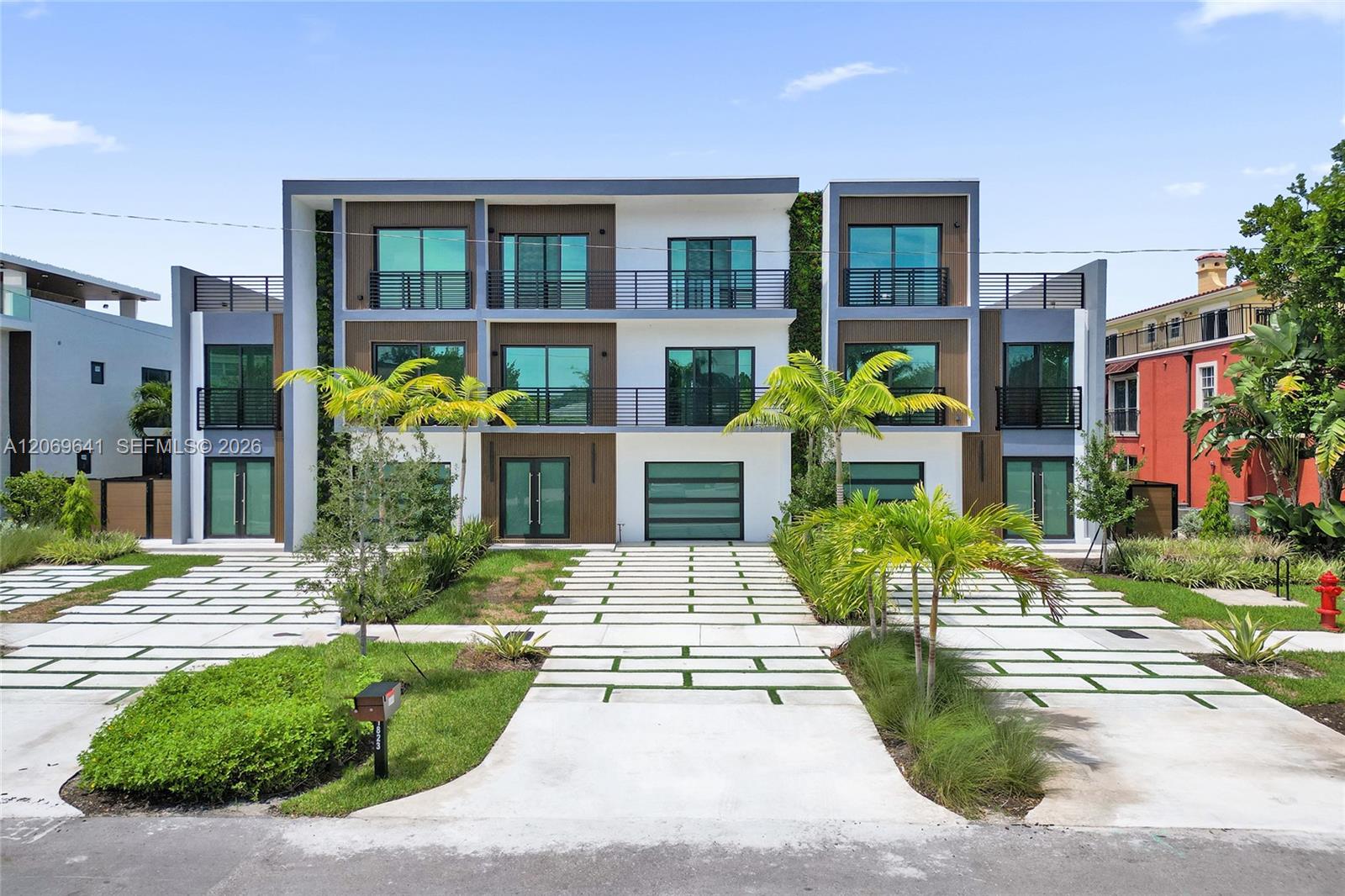 Ver detalles / 11050 sq. ft. $ 2026-08-11 0 foto