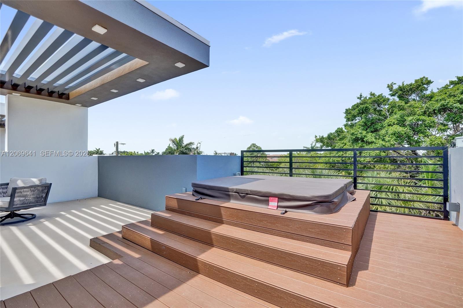 Ver detalles / 11050 sq. ft. $ 2026-08-11 0 foto
