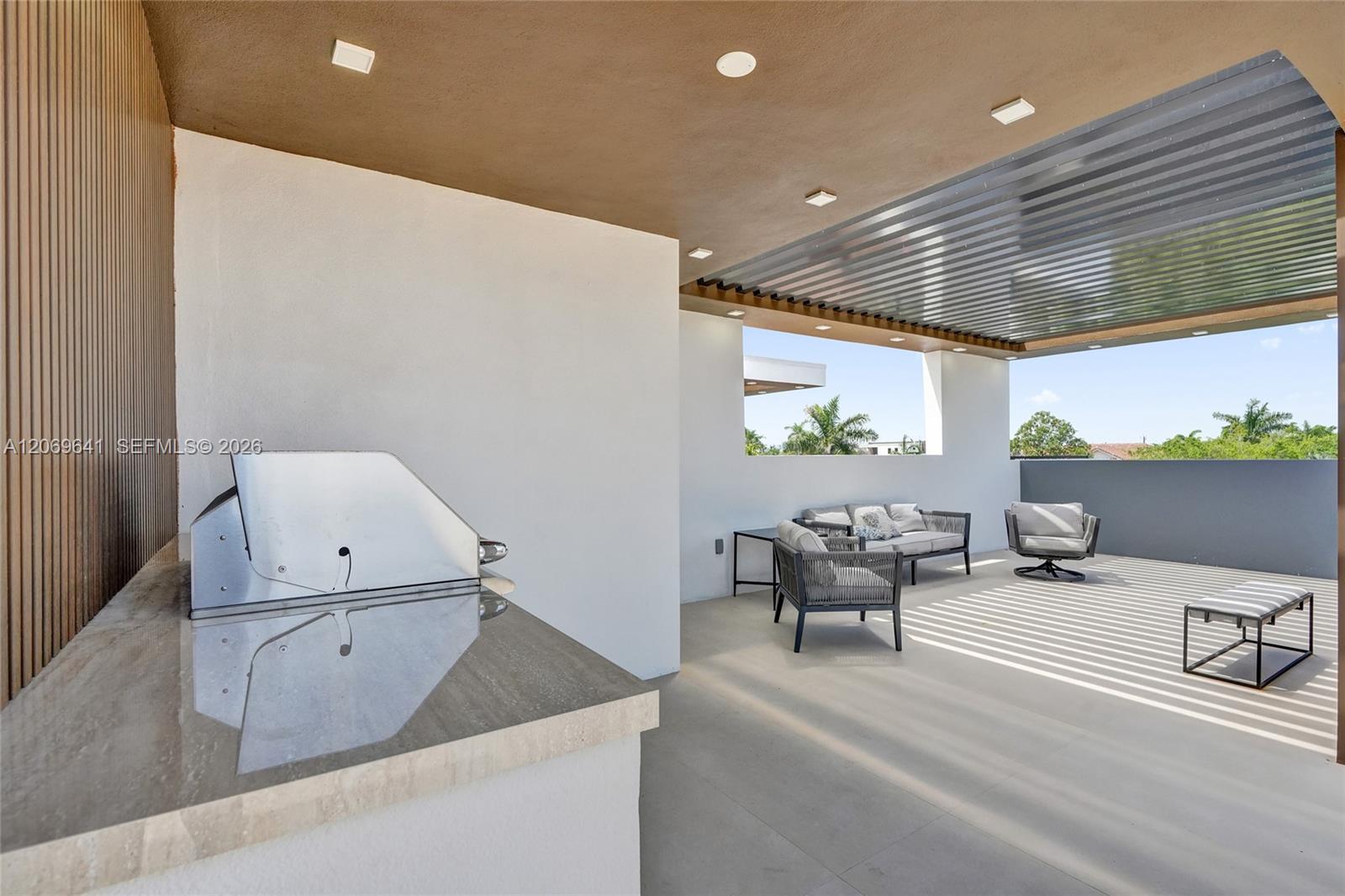 Ver detalles / 11050 sq. ft. $ 2026-08-11 0 foto