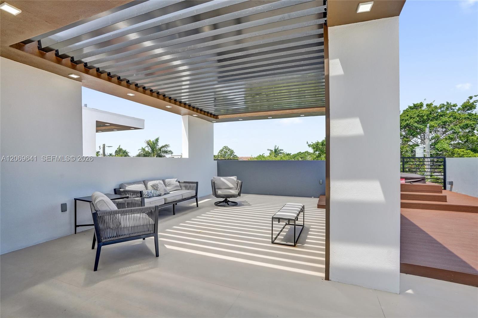 Ver detalles / 11050 sq. ft. $ 2026-08-11 0 foto