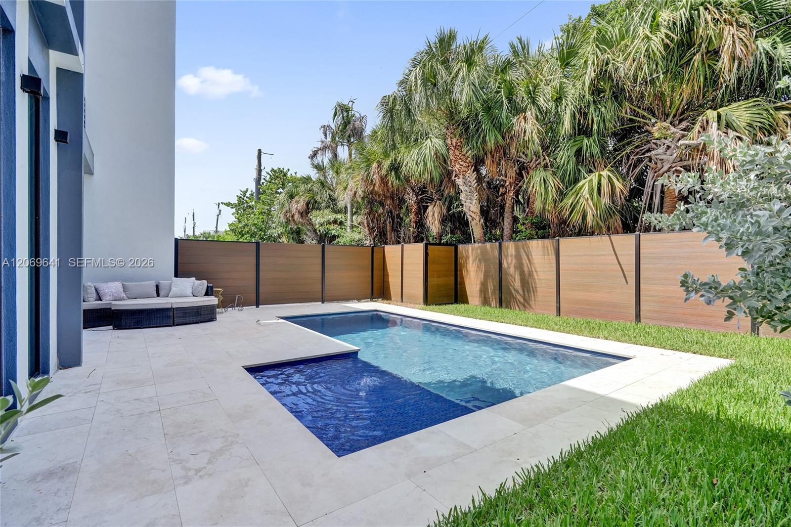 Ver detalles / 11050 sq. ft. $ 2026-08-11 0 foto