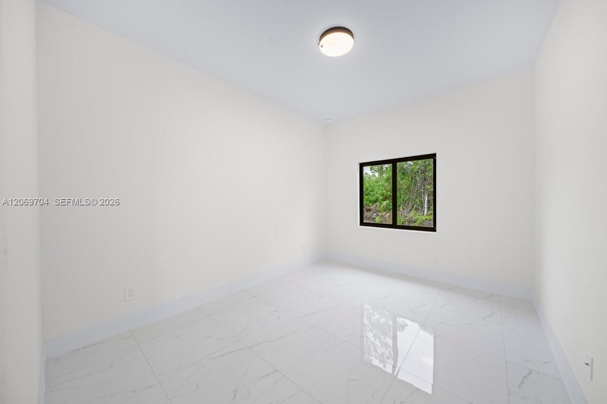 Ver detalles / sq. ft. $ 2026-08-12 0 foto