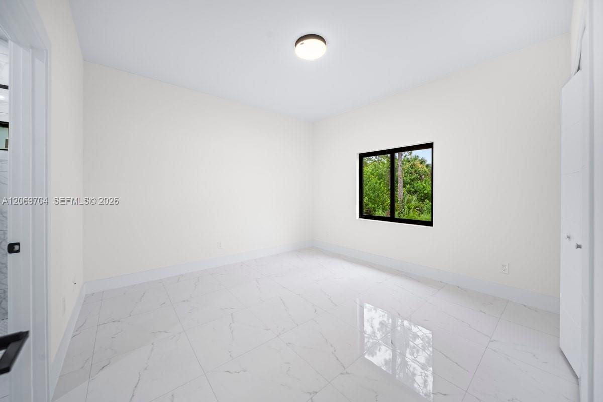 Ver detalles / sq. ft. $ 2026-08-12 0 foto