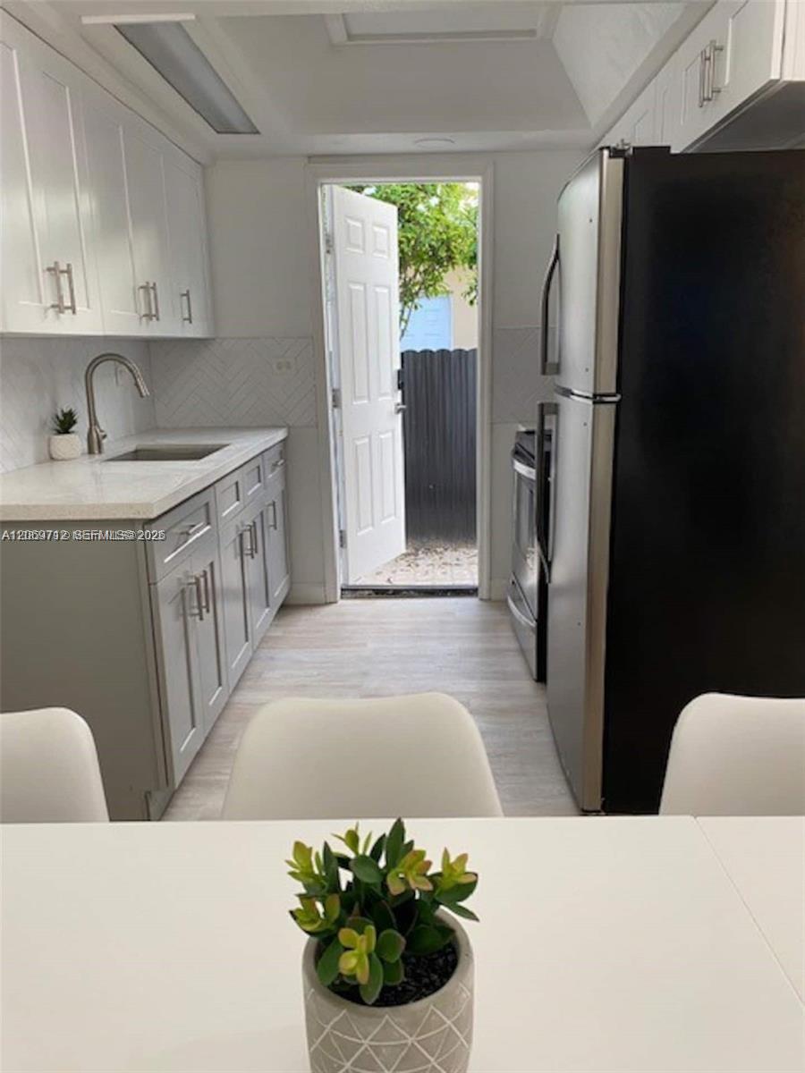 See details / 2552 sq. ft. $ 2026-08-12 0 Photo