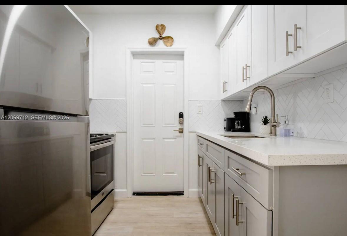 See details / 2552 sq. ft. $ 2026-08-12 0 Photo