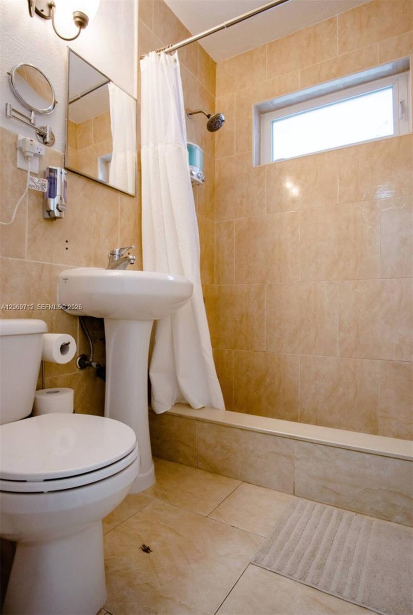 See details / 2552 sq. ft. $ 2026-08-12 0 Photo