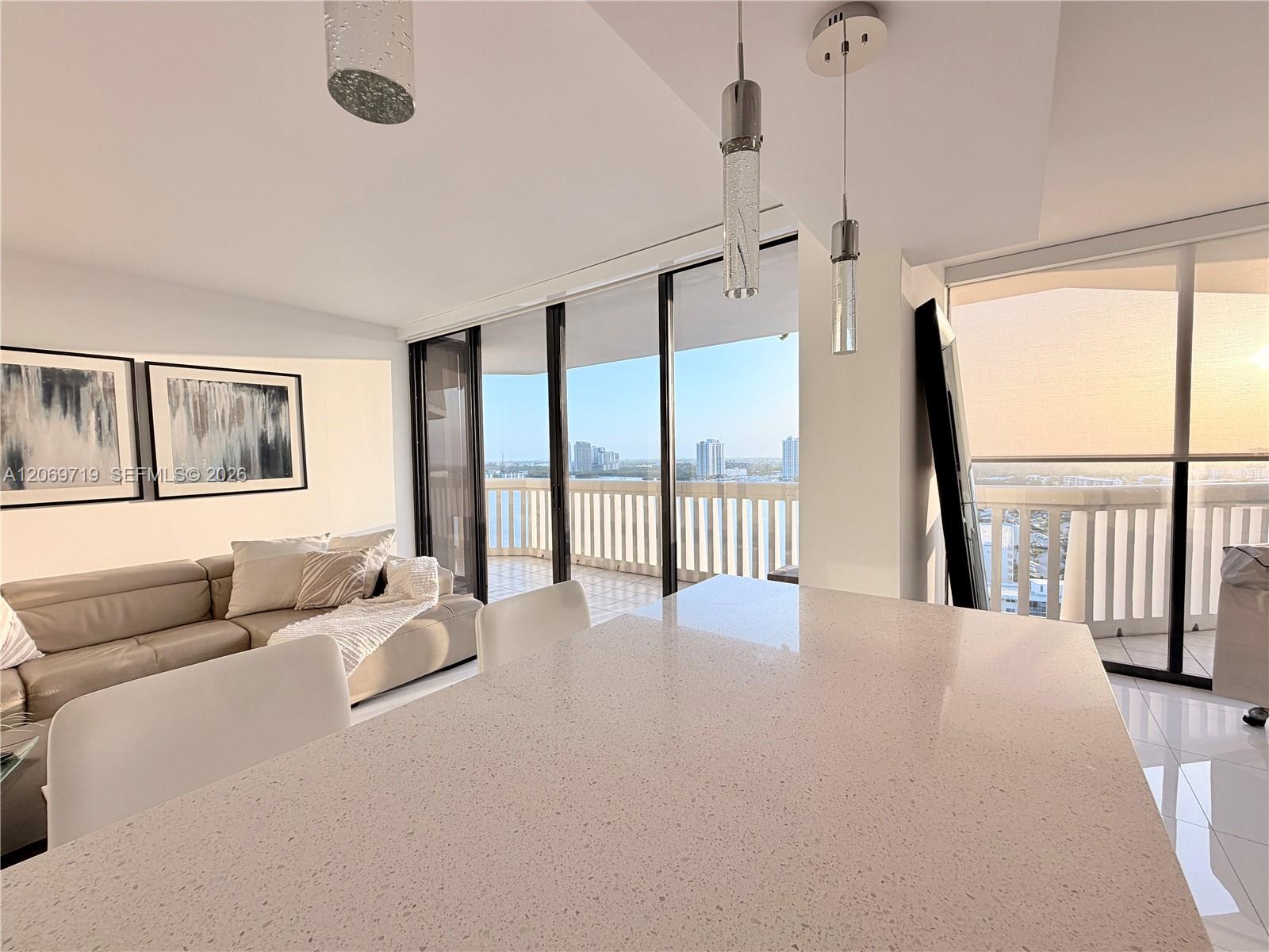 1911 2 / 2 1140 sq. ft. $ 2026-08-12 0 foto