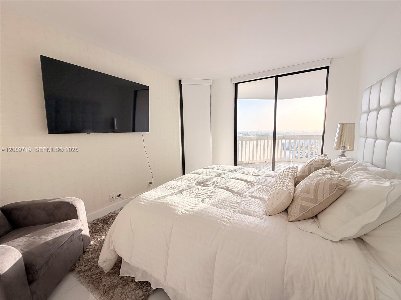 1911 2 / 2 1140 sq. ft. $ 2026-08-12 0 foto