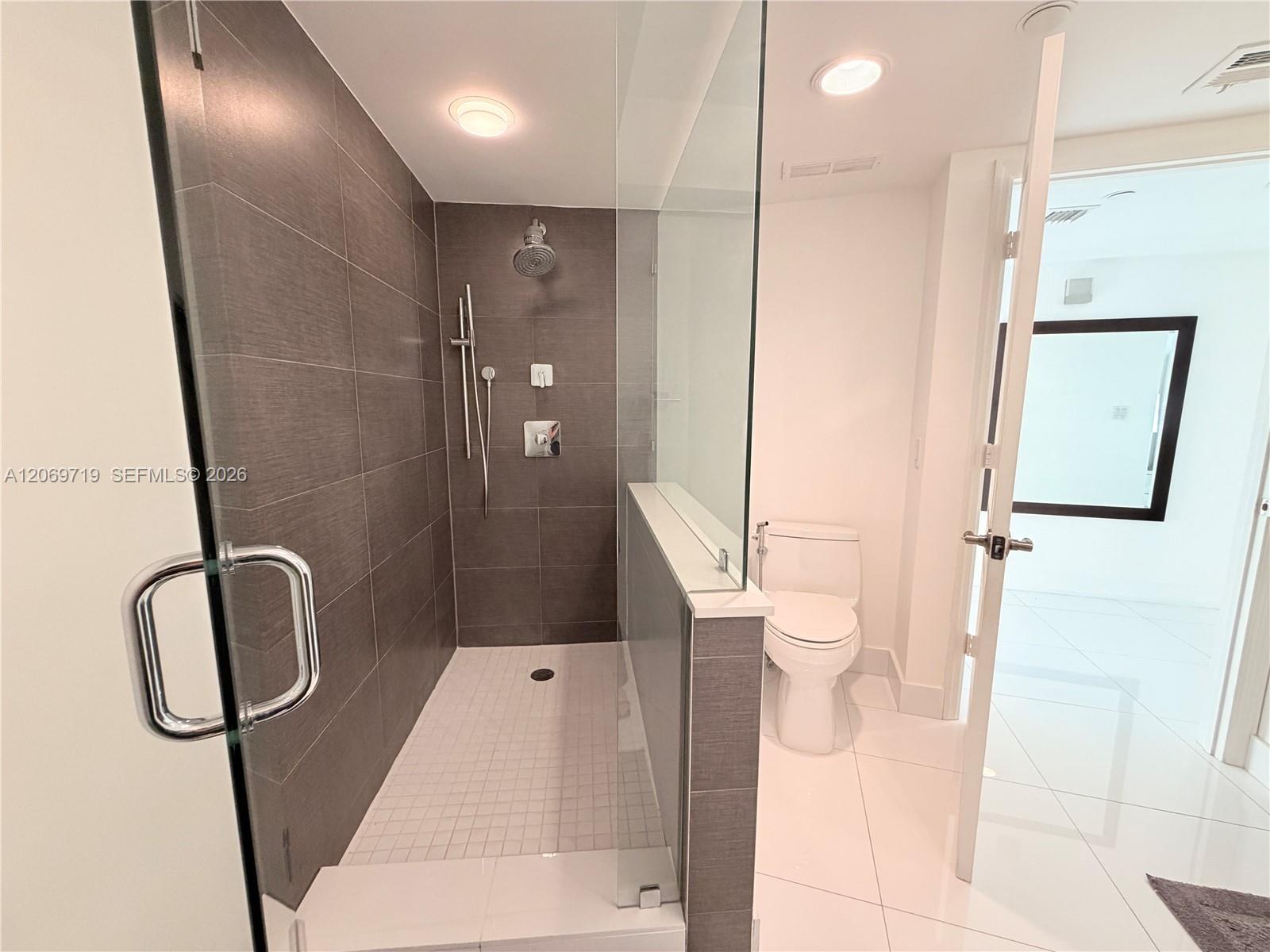 1911 2 / 2 1140 sq. ft. $ 2026-08-12 0 foto