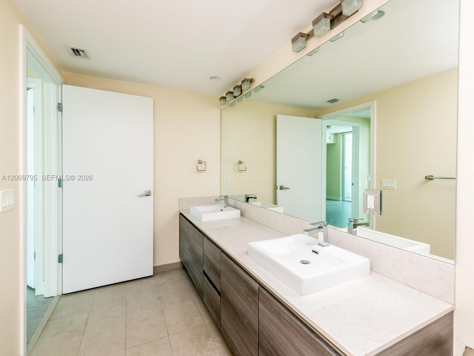 Photo of 1080 Brickell Ave  #2206, Miami, Florida, 33131 - 