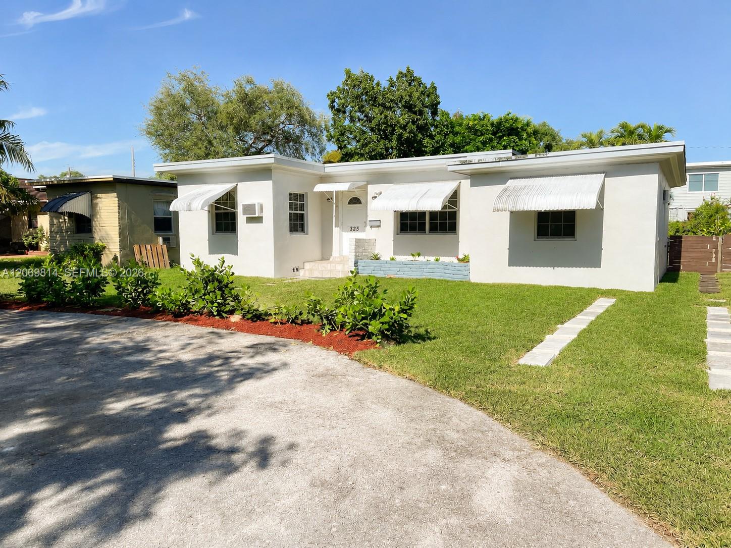   /  1705 sq. ft. $ 2026-08-12 0 foto
