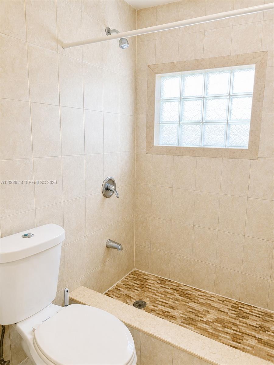   /  1705 sq. ft. $ 2026-08-12 0 foto