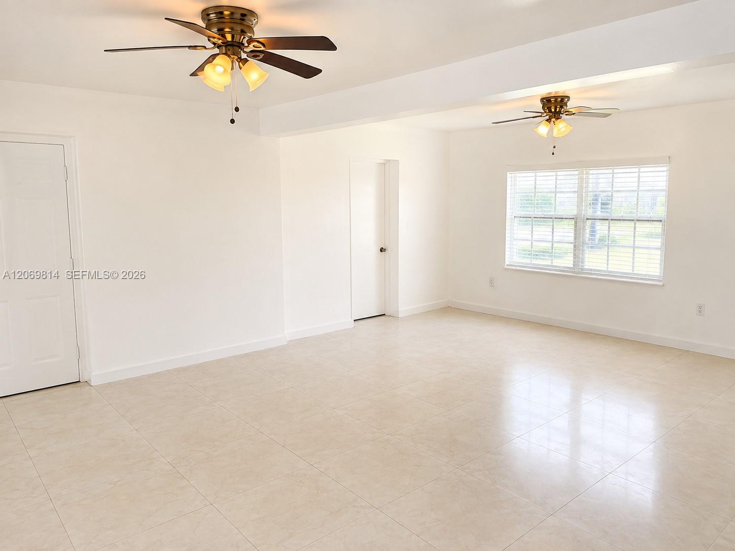   /  1705 sq. ft. $ 2026-08-12 0 foto