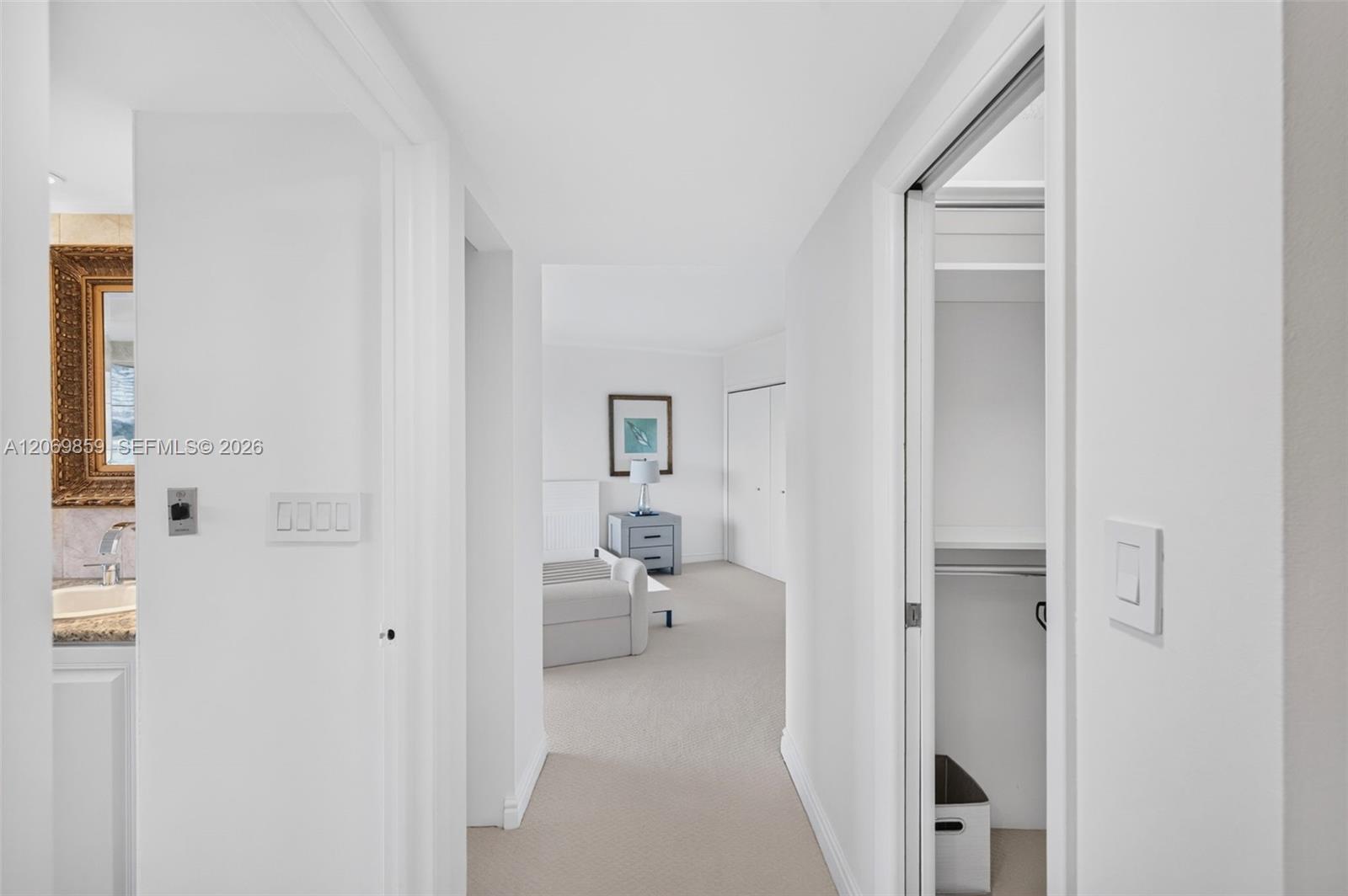 405 2 / 2 1230 sq. ft. $ 2026-08-12 0 foto