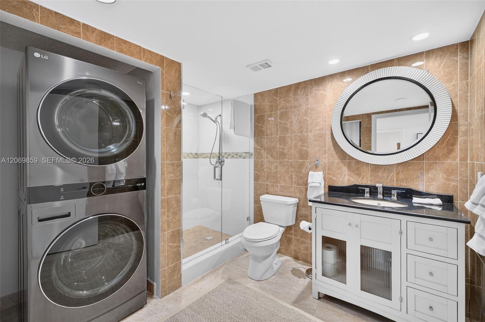 405 2 / 2 1230 sq. ft. $ 2026-08-12 0 foto