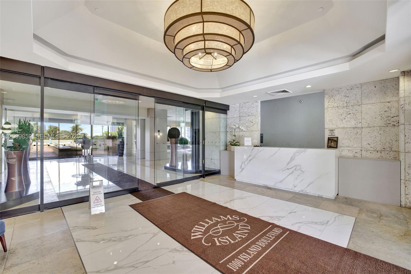 405 2 / 2 1230 sq. ft. $ 2026-08-12 0 foto