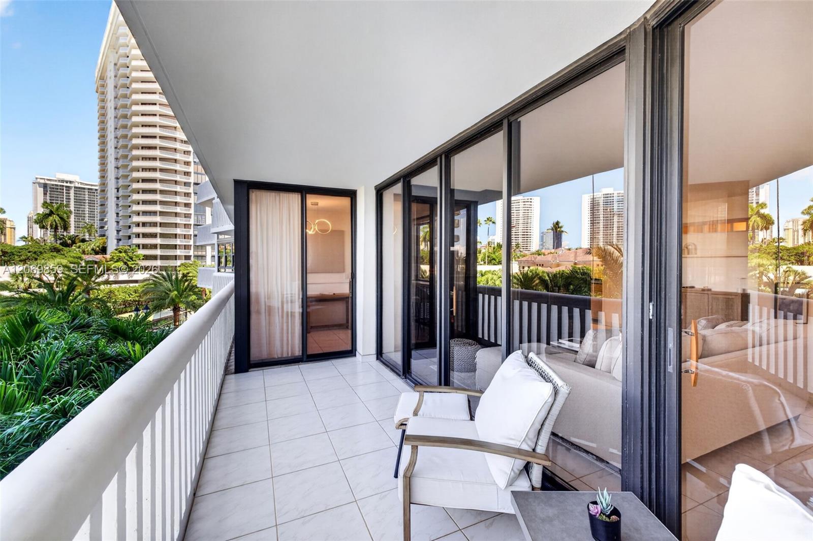 405 2 / 2 1230 sq. ft. $ 2026-08-12 0 foto