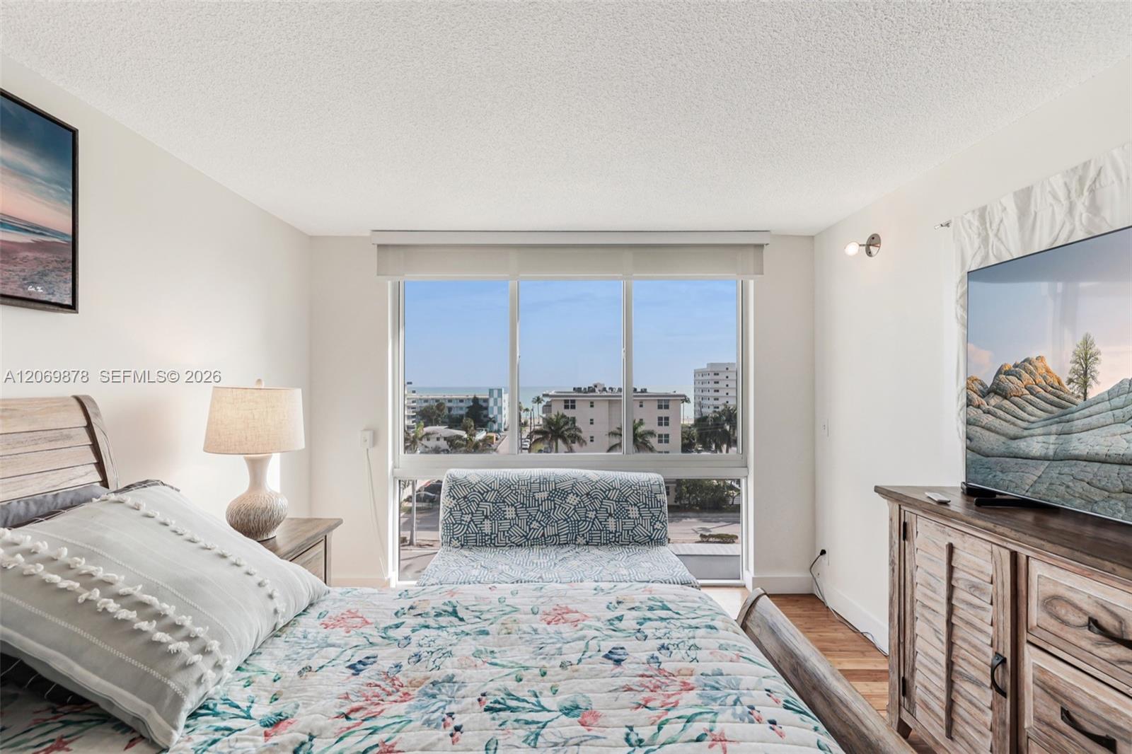 Photo of 1500 Ocean Dr  #7J, Hollywood, Florida, 33019 - Second Bedroom