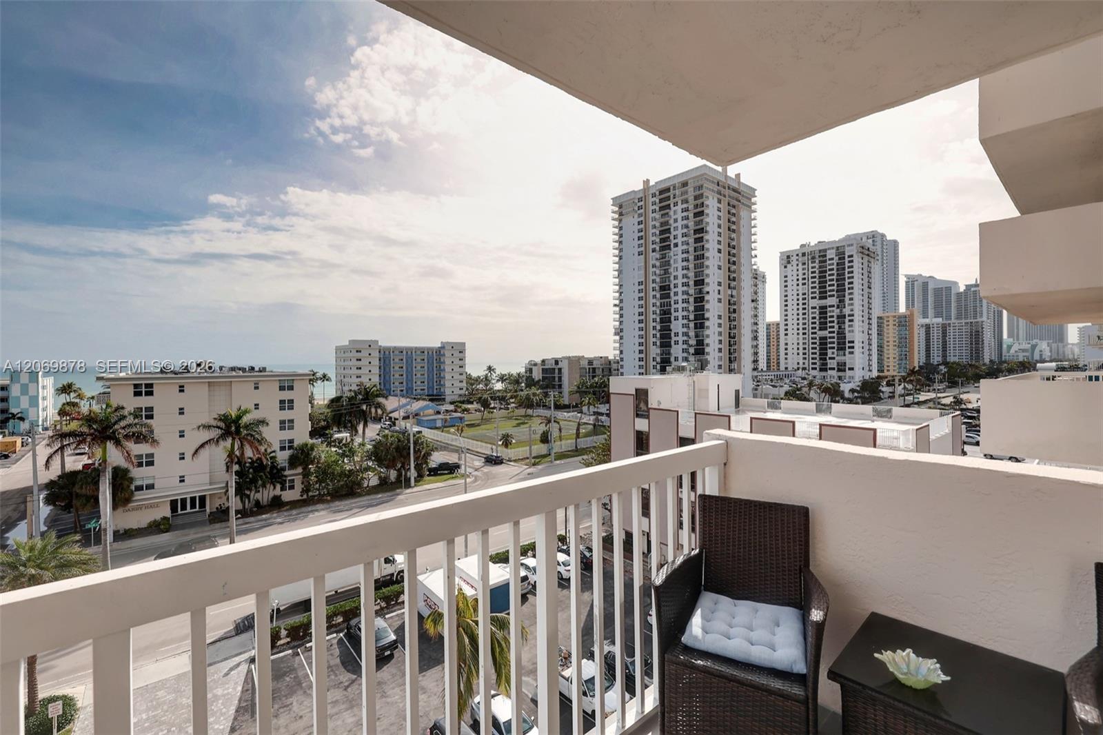 Photo of 1500 Ocean Dr  #7J, Hollywood, Florida, 33019 - 