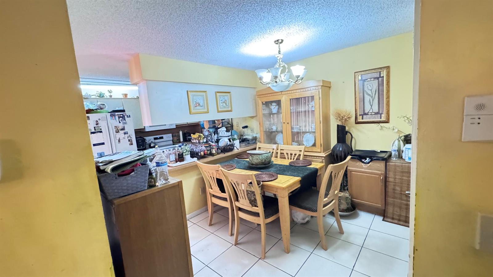 Ver detalles 8492 3 / 1460 sq. ft. $ 2026-08-13 0 foto