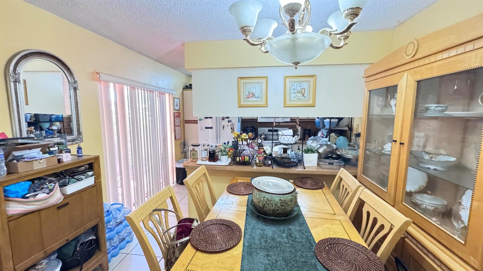 Ver detalles 8492 3 / 1460 sq. ft. $ 2026-08-13 0 foto