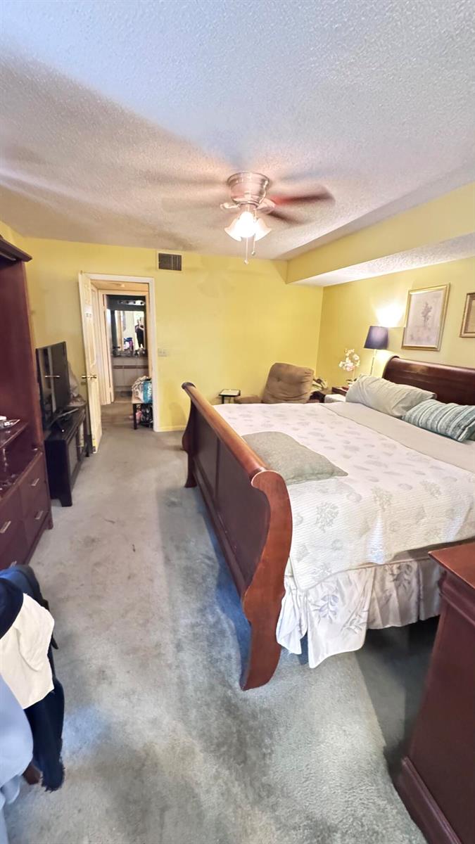 Ver detalles 8492 3 / 1460 sq. ft. $ 2026-08-13 0 foto