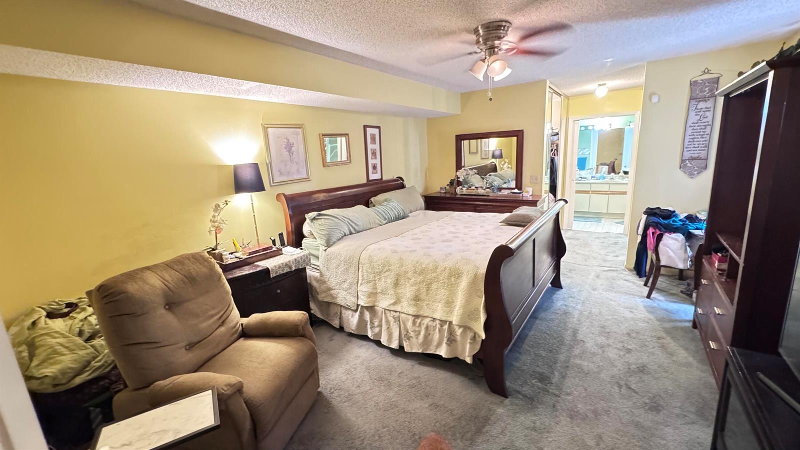 Ver detalles 8492 3 / 1460 sq. ft. $ 2026-08-13 0 foto