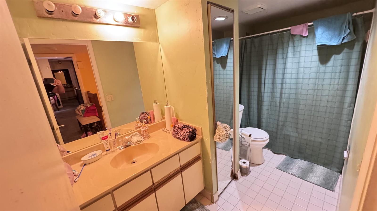 Ver detalles 8492 3 / 1460 sq. ft. $ 2026-08-13 0 foto