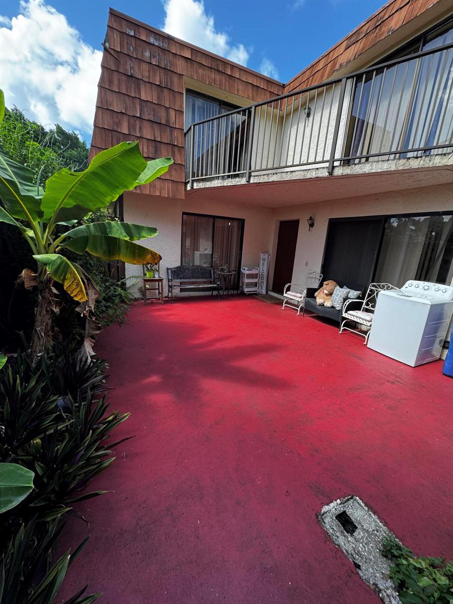 Ver detalles 8492 3 / 1460 sq. ft. $ 2026-08-13 0 foto