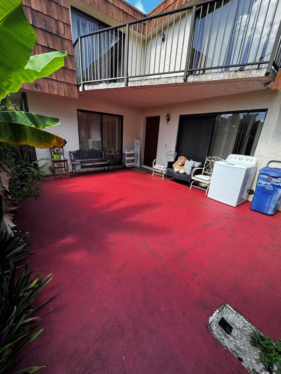 Ver detalles 8492 3 / 1460 sq. ft. $ 2026-08-13 0 foto