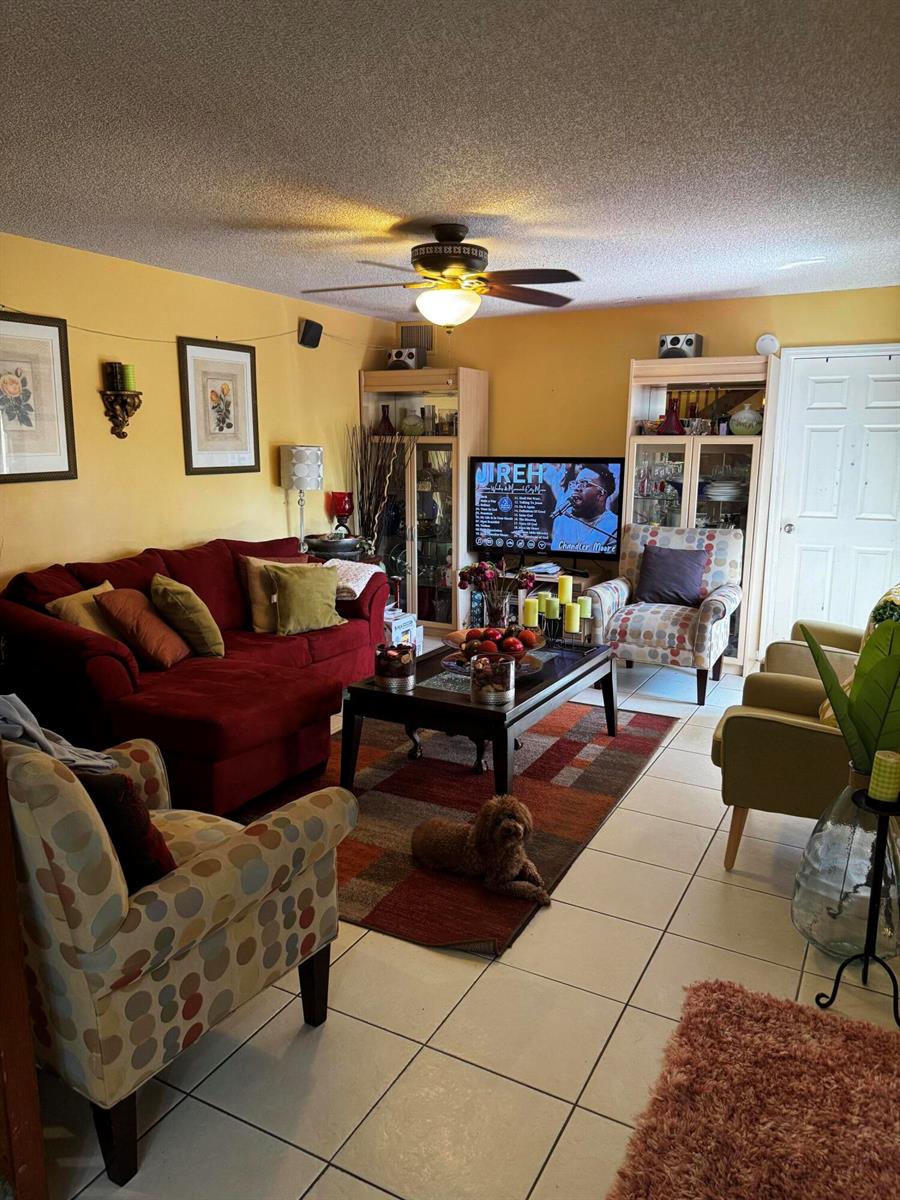 Ver detalles 8492 3 / 1460 sq. ft. $ 2026-08-13 0 foto