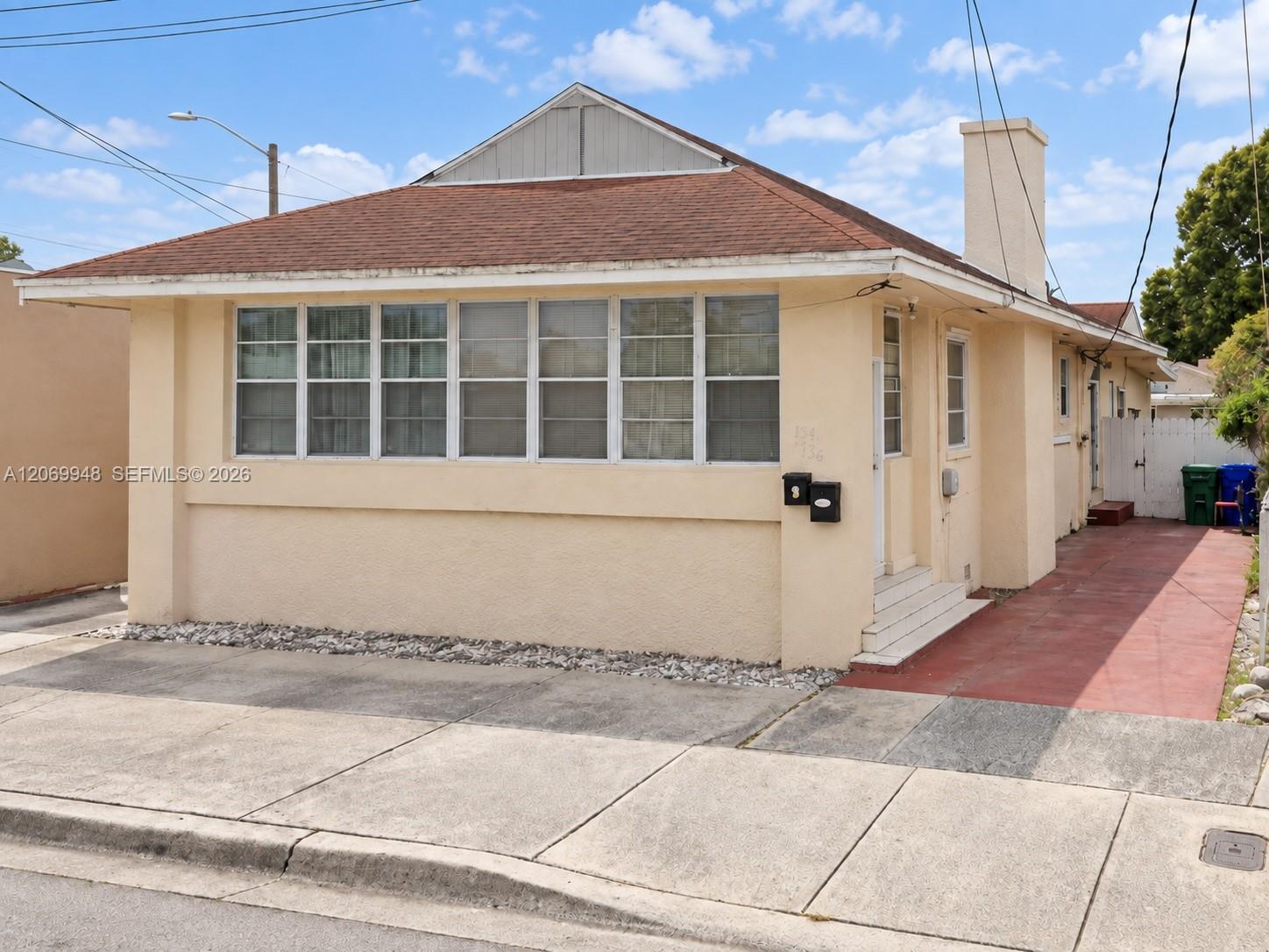 Ver detalles / 2080 sq. ft. $ 2026-08-12 0 foto