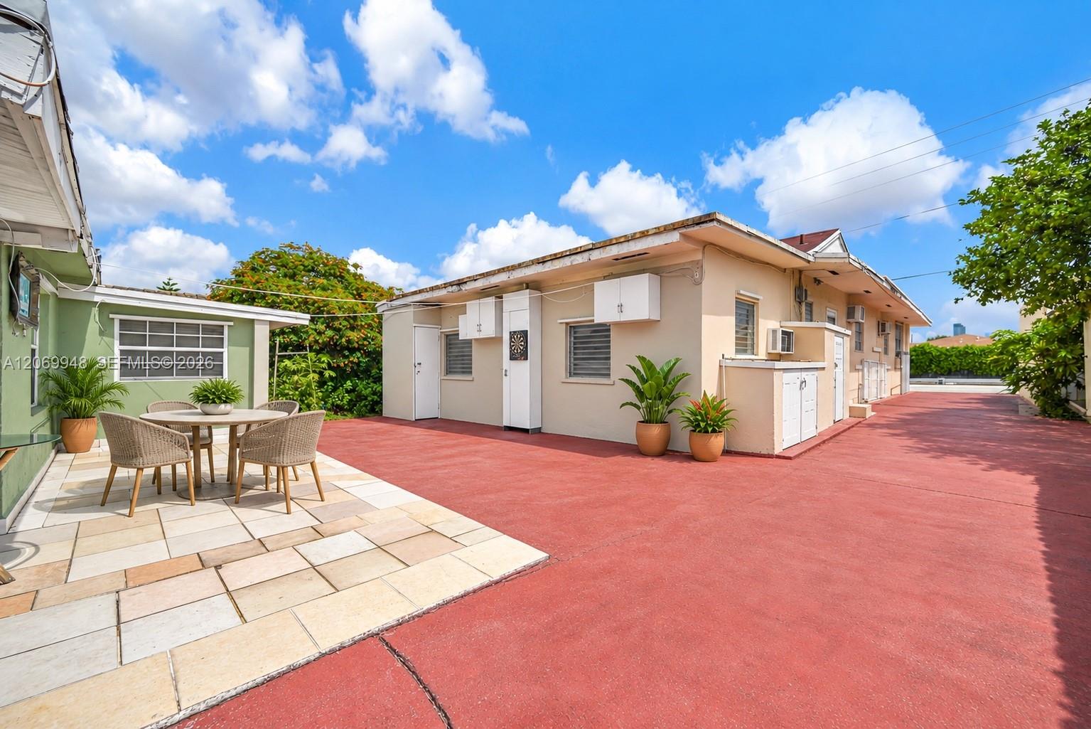 Ver detalles / 2080 sq. ft. $ 2026-08-12 0 foto