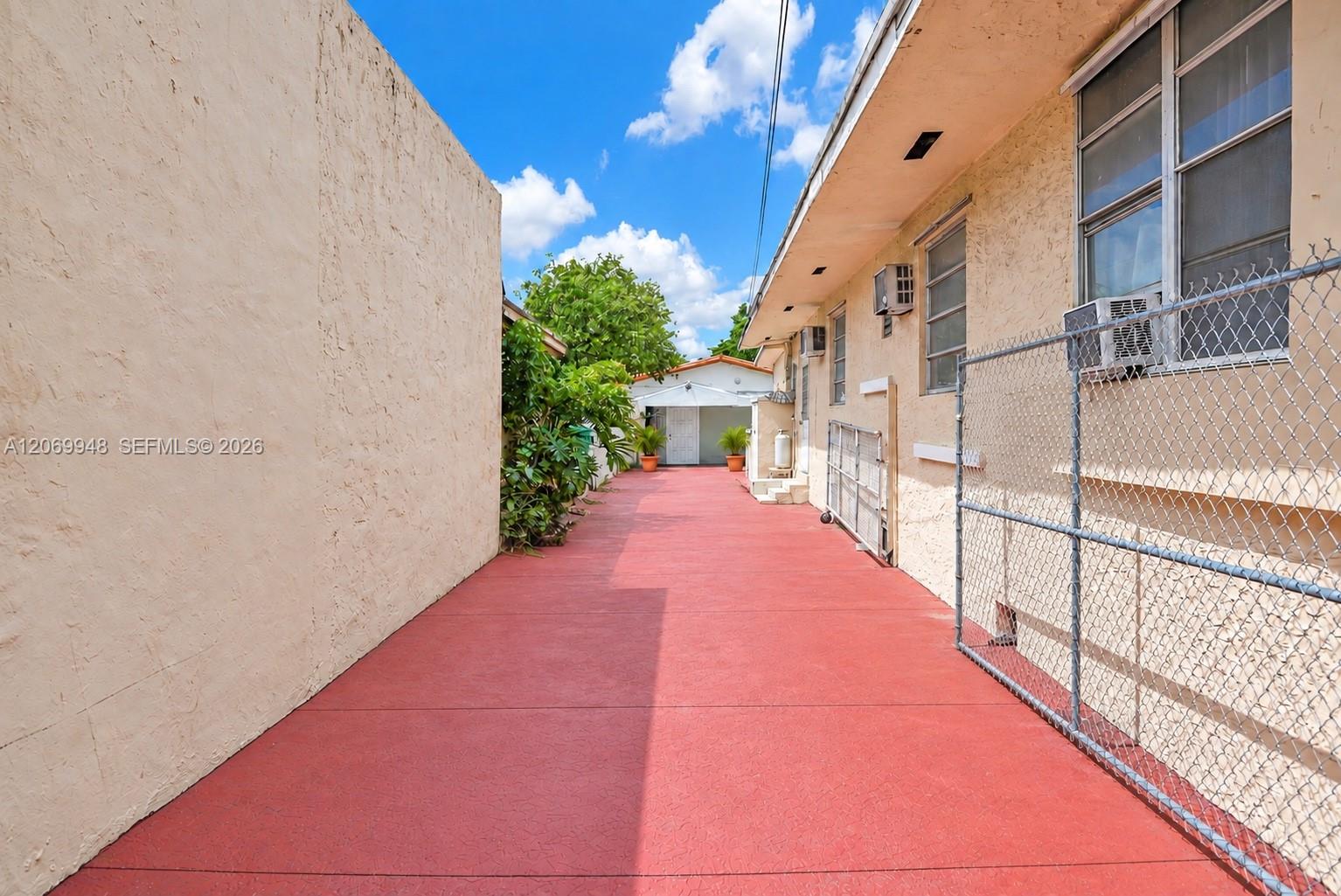 Ver detalles / 2080 sq. ft. $ 2026-08-12 0 foto