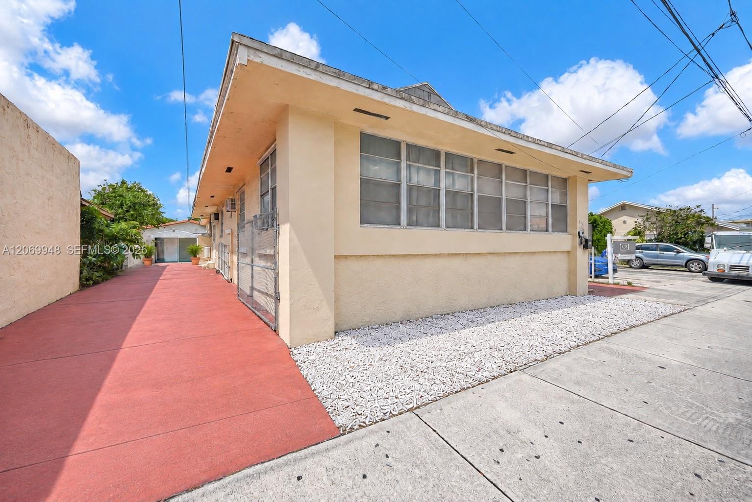 Ver detalles / 2080 sq. ft. $ 2026-08-12 0 foto