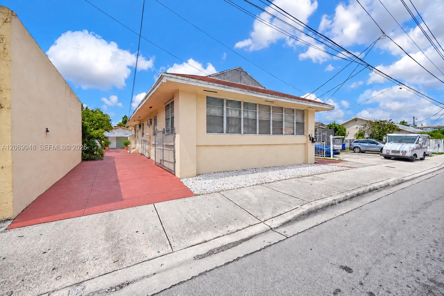 Ver detalles / 2080 sq. ft. $ 2026-08-12 0 foto
