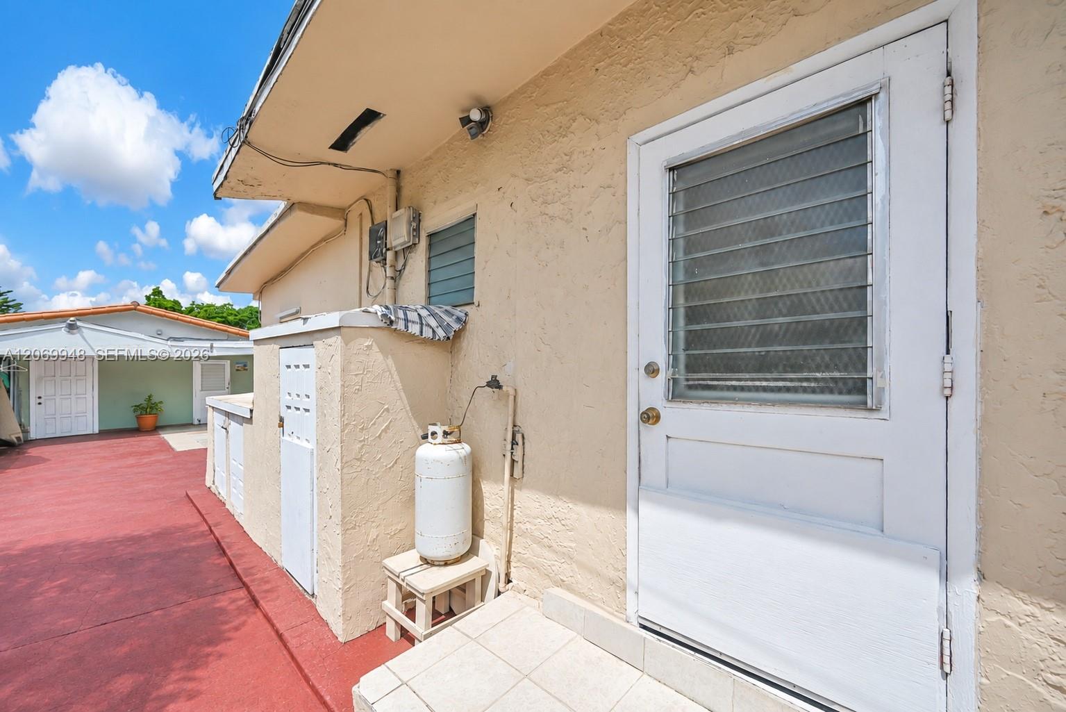 Ver detalles / 2080 sq. ft. $ 2026-08-12 0 foto