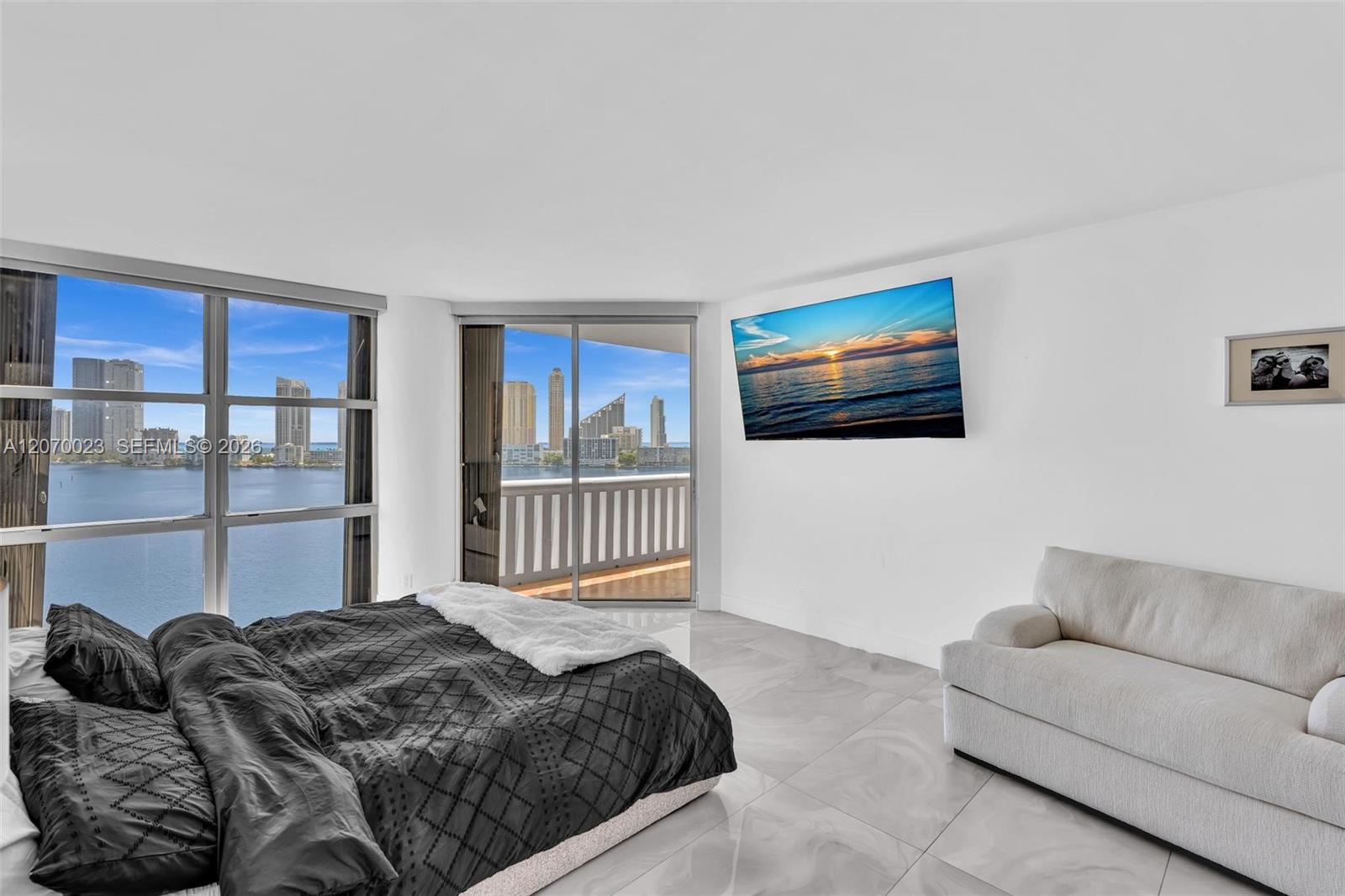 1106 2 / 3 2154 sq. ft. $ 2026-08-12 0 Photo