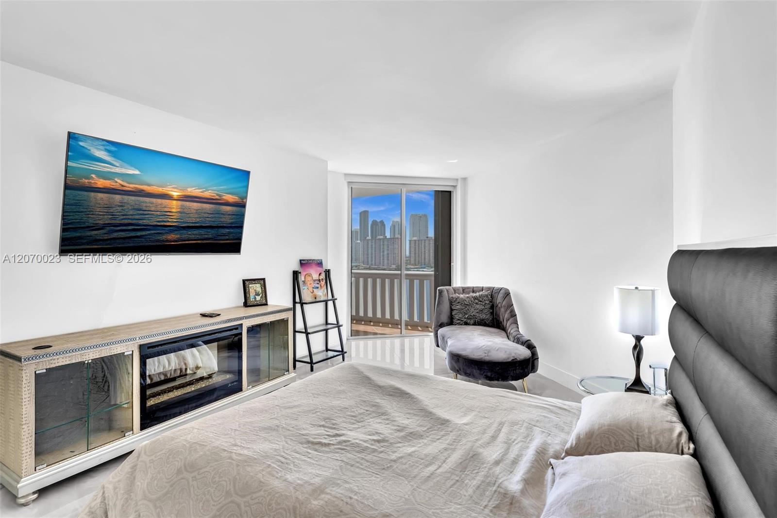 1106 2 / 3 2154 sq. ft. $ 2026-08-12 0 Photo