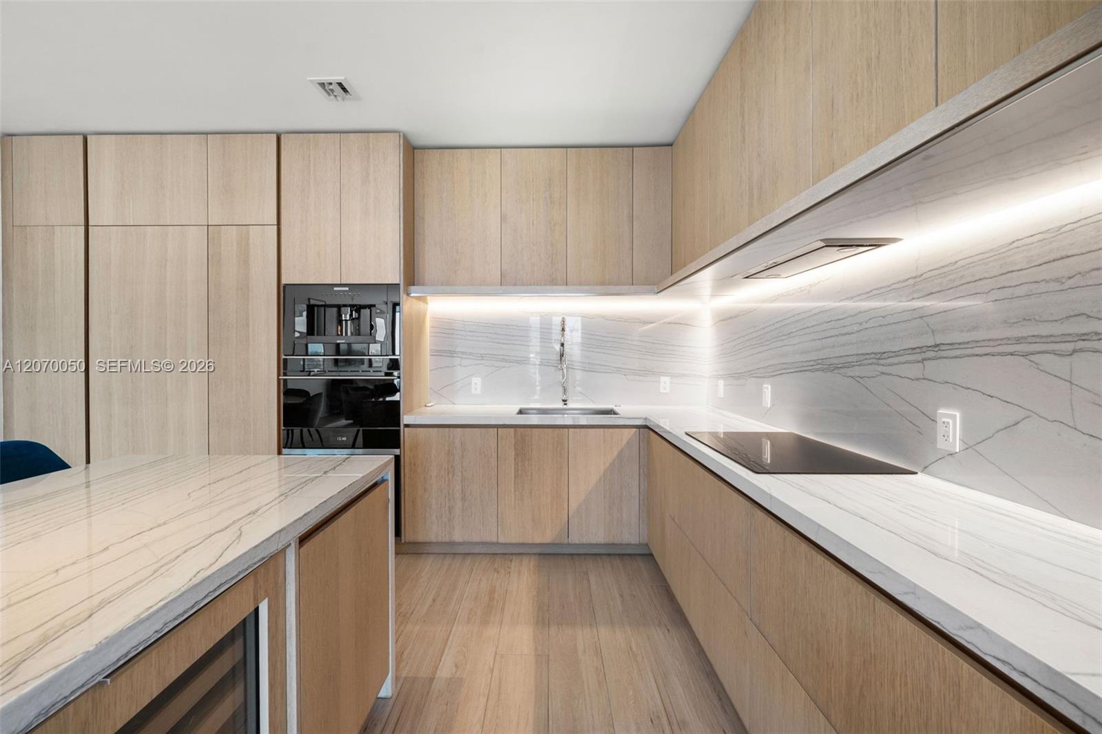 See details 705 2 / 3 1522 sq. ft. $ 2026-08-12 0 Photo