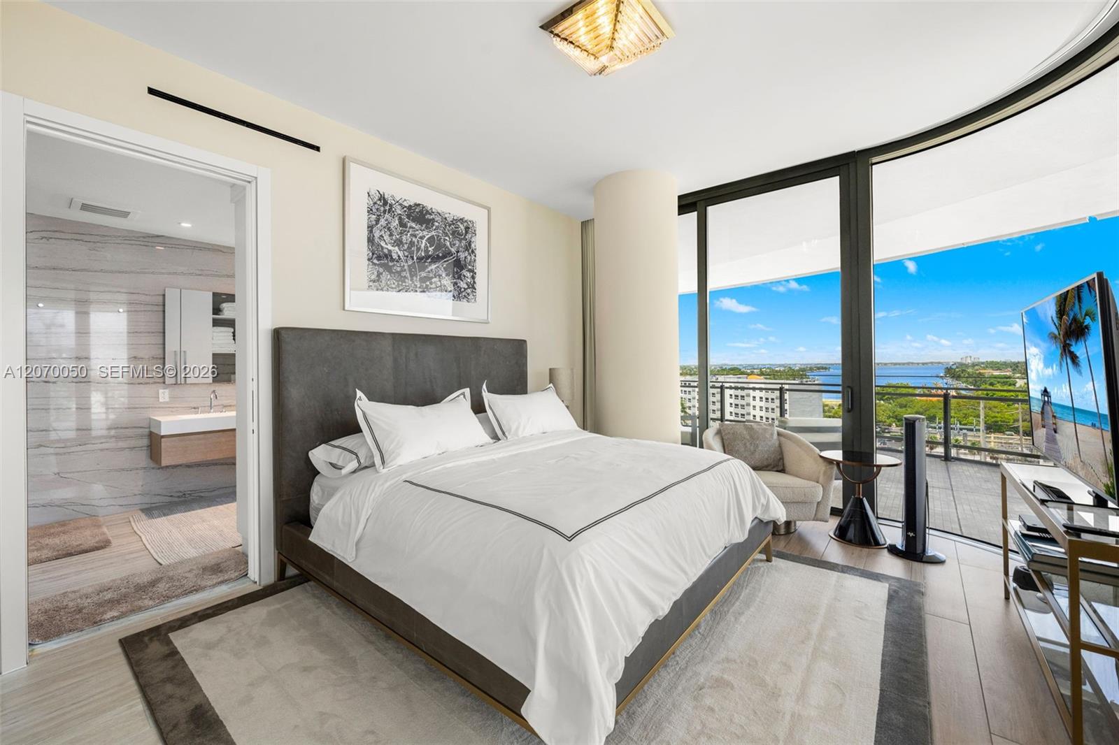 See details 705 2 / 3 1522 sq. ft. $ 2026-08-12 0 Photo