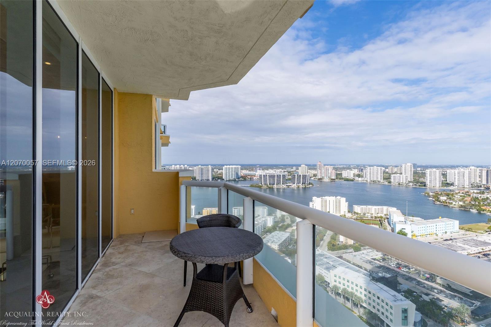 4001 4 / 4 2736 sq. ft. $ 2026-08-12 0 Photo
