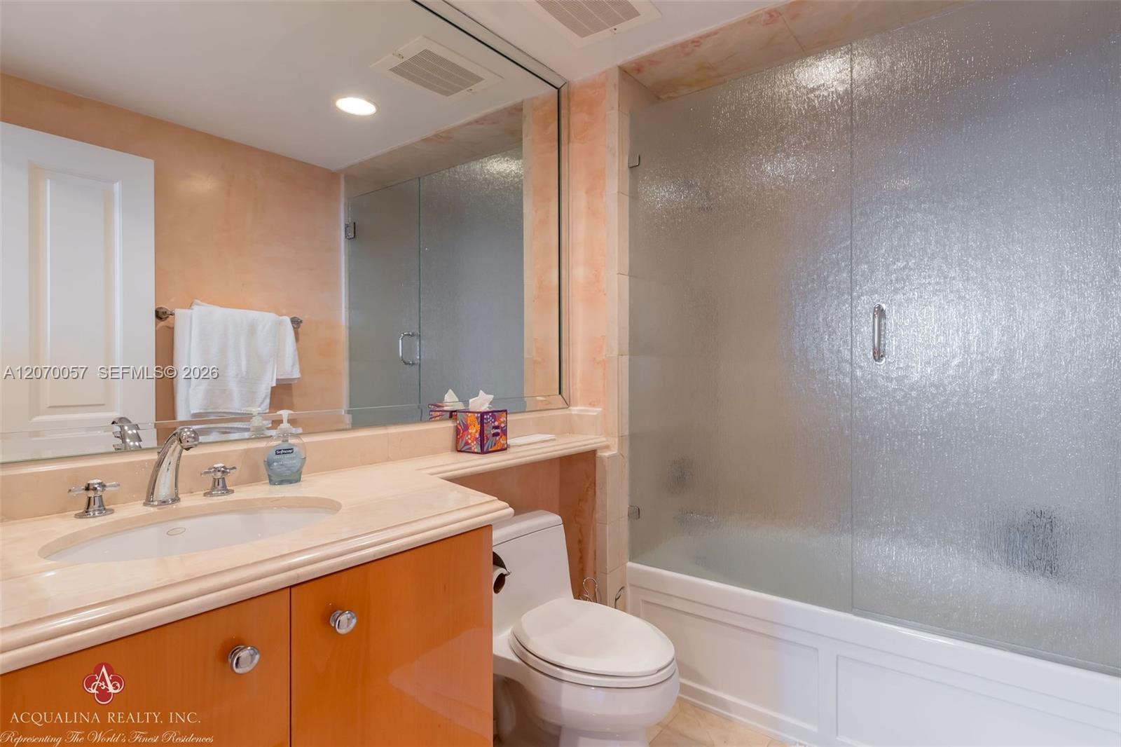 4001 4 / 4 2736 sq. ft. $ 2026-08-12 0 Photo