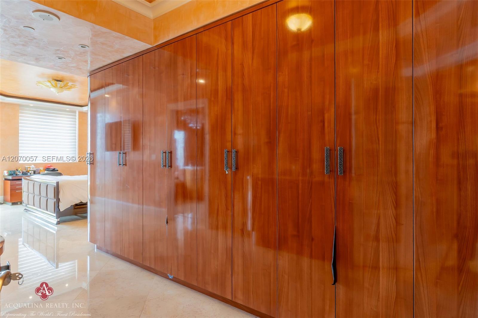 4001 4 / 4 2736 sq. ft. $ 2026-08-12 0 Photo
