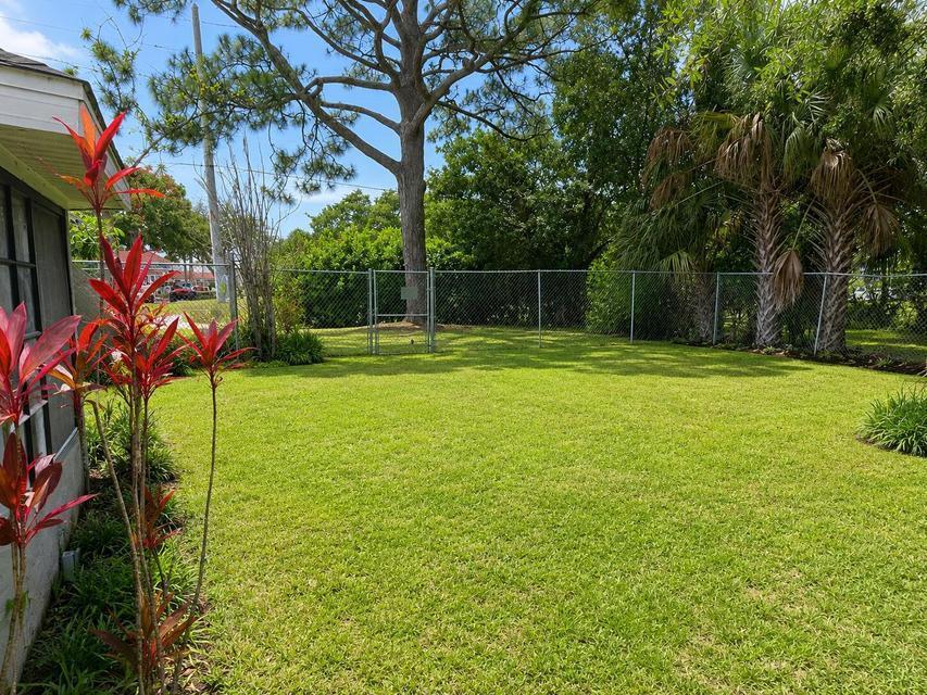 Ver detalles 2411 3 / 2 1913 sq. ft. $ 2026-08-13 0 foto
