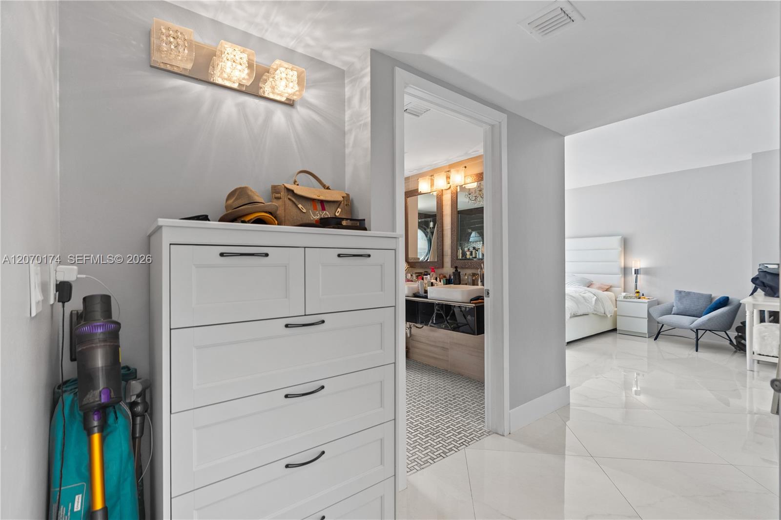 202 3 / 3 1880 sq. ft. $ 2026-08-12 0 Photo