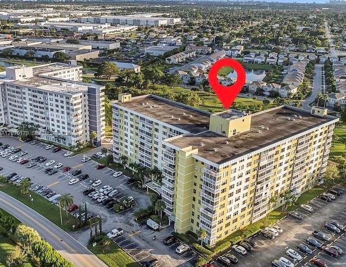 Ver detalles 602B 2 / 2 1132 sq. ft. $ 2026-08-12 0 foto