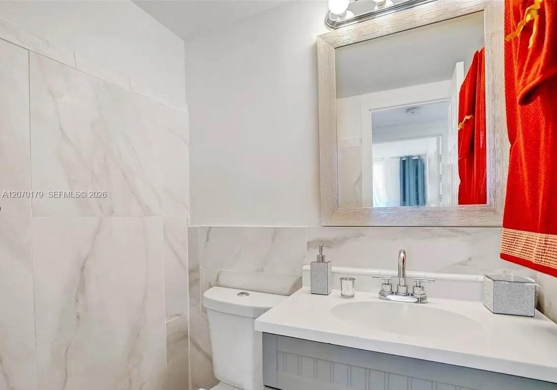 Ver detalles 602B 2 / 2 1132 sq. ft. $ 2026-08-12 0 foto